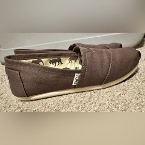 TOMS Women’s Alpargata classic shoe, Color Ash, Size 7